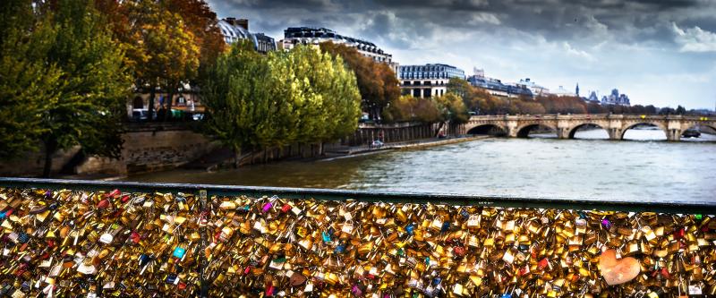 David Drebin Lovers Bridge