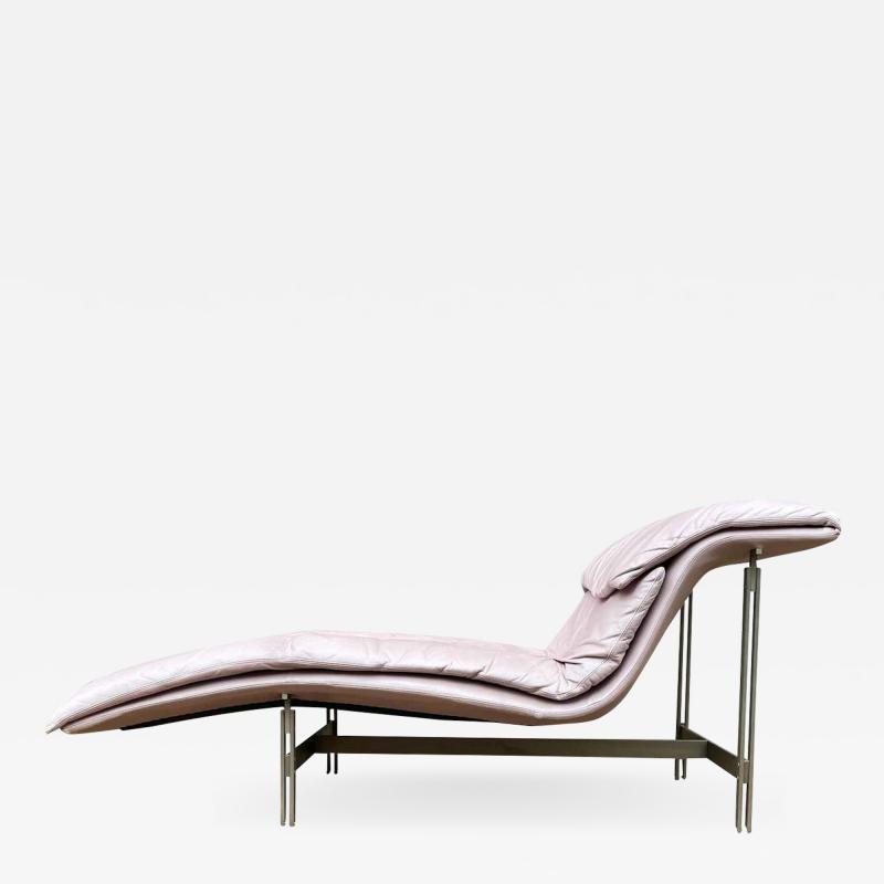 Giovanni Offredi Mid Century Italian Modern Saporiti Chaise Lounge Chair in Blush Pink Leather