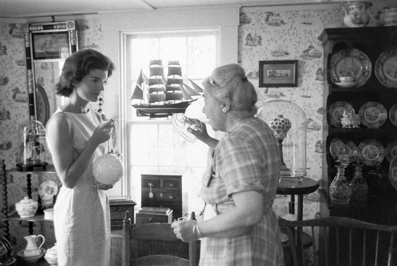 Mark Shaw Mark Shaw Kennedy Jackie Shopping in Georgetown
