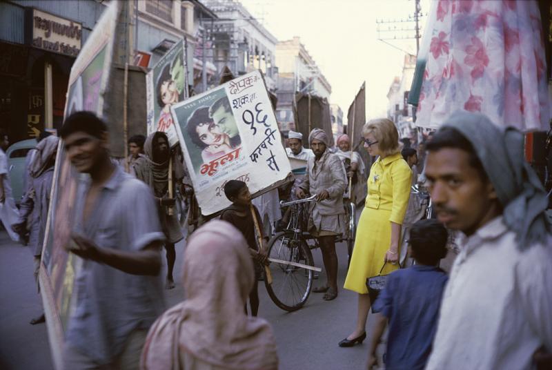 Mark Shaw Mark Shaw Tiger Morse in Yellow Suit Street 02 1962