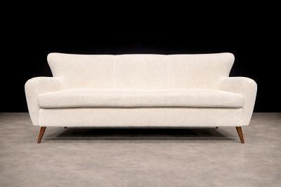  Forma Brazil Sofa in White Boucle Forma Brazil 1960s Lot 51A