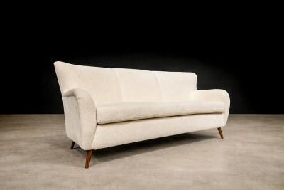  Forma Brazil Sofa in White Boucle Forma Brazil 1960s Lot 51A