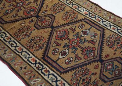 Antique Bakhshayesh Rug 3 6 x 8 5 