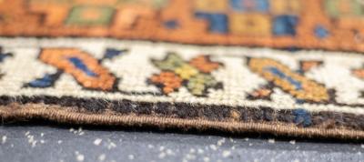 Antique Bakshayesh Rug 411 x 65