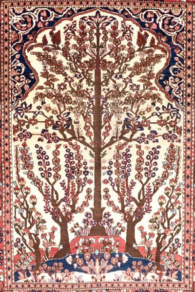 Antique Isfahan Rug 4 9 x 6 4 