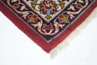 Antique Isfahan Rug 68 x 109