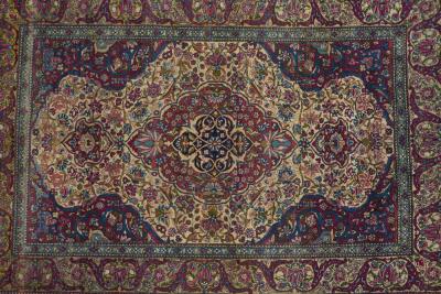 Antique Ivory Isfahan Rug 4 9 x 7 0 