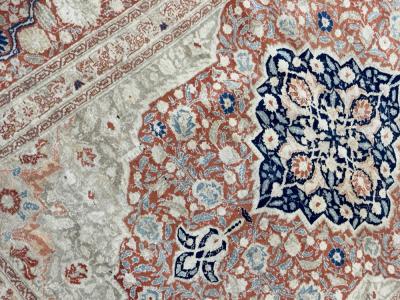 Antique Mohtasham Kashan Rug 43 x 5 x 7 