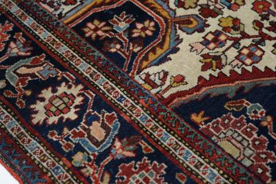 Antique Persian Farahan Sarouk Rug 46 x 69 
