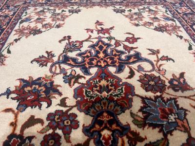 Antique Persian Isfahan Rug 2 2 x 2 11 