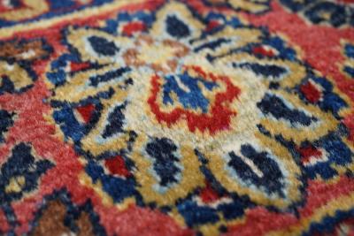 Antique Persian Sarouk Rug 62 x 90