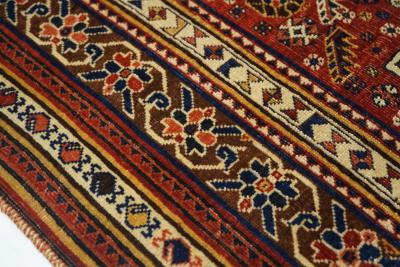 Antique Qashqai Rug 4 8 x 6 2 