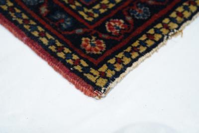 Antique Sarouk Rug 111 x 24