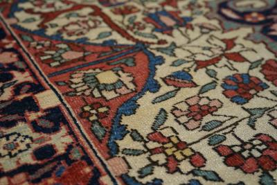 Antique Sarouk Rug 3 3 x 4 11 