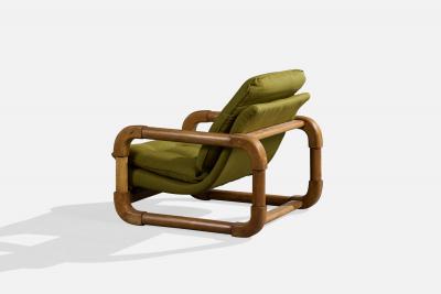 Argentine Designer Lounge Chairs with Oak and Fabric Argentina 1970s