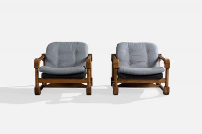 Argentine Designer Lounge Chairs with Oak and Fabric Argentina 1970s