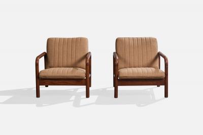 Argentine Designer Lounge Chairs with Oak and Fabric Argentina 1970s