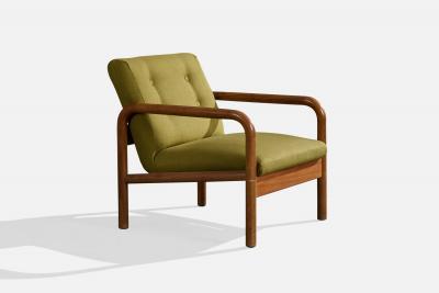 Argentine Designer Lounge Chairs with Wood and Fabric Argentina 1970s