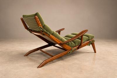 Cavi na Moss Olive Velvet Chaise Lounge by Pierre Weckx Brazil 1950s