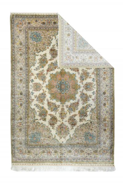 Extremely Fine Turkish Silk Hereke Rug 6 6 x 9 6 