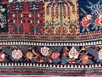 Fine Antique Persian Bakhtiari Rug 10 x 11 x 11 x 3 