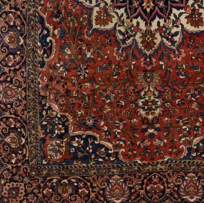 Fine Antique Persian Bakhtiari Rug 70 x 103 