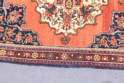 Fine Antique Persian Farahan Sarouk Rug 23 x 211