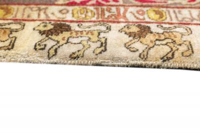 Fine Antique Persian Pictorial Tabriz Rug 58 x 86