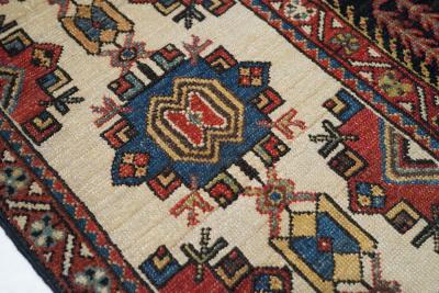 Fine Antique Persian Tribal Bakhtiari Rug 6 5 x 8 1 