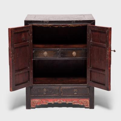 Finely Lacquered Chest