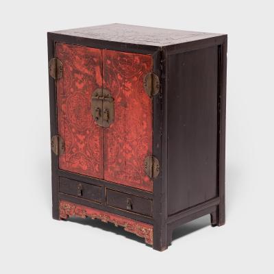 Finely Lacquered Chest