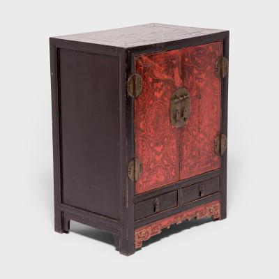 Finely Lacquered Chest