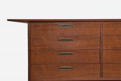George Nakashima Large Chest of Drawers in Walnut for Widdicomb America 1960s