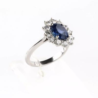 Gold Ring With Sapphire And Diamonds