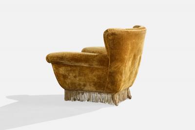 Italian Designer Lounge Chairs with Velvet and Wood Italy 1940s