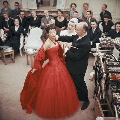 Mark Shaw Mark Shaw Salon Dior Christian Dior and Marguerite Carre 1954