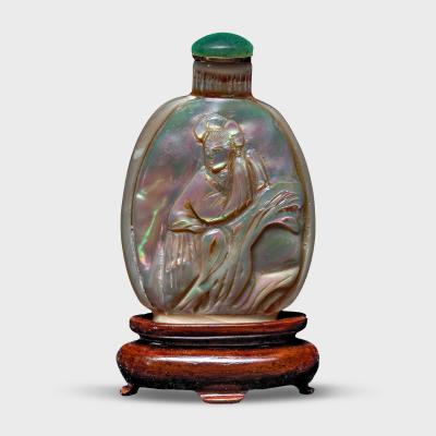 Mother of Pearl Snuff Bottle