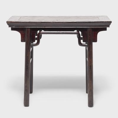 Petite Round Leg Wine Table