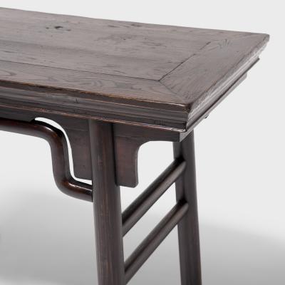 Petite Round Leg Wine Table