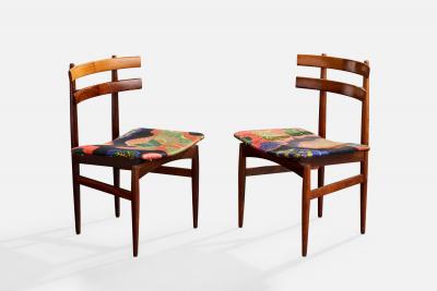 Poul Hundevad Dining Room Chairs with Wood and Fabric Denmark 1960s