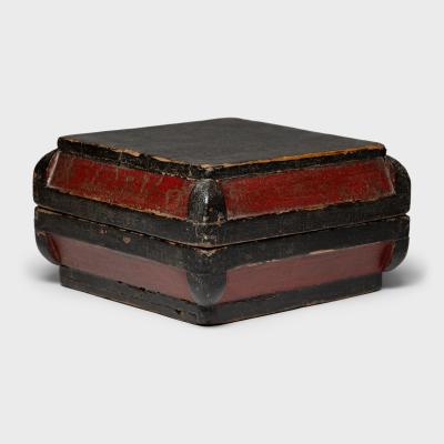 Red Lacquer Snack Box