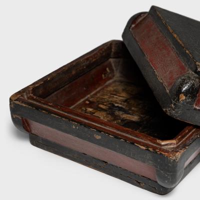 Red Lacquer Snack Box