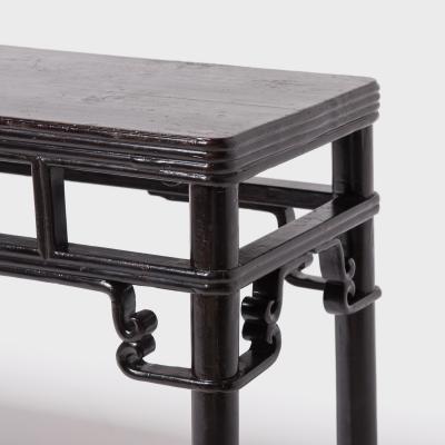 Ribbed Plank Top Altar With Cloud Medallions