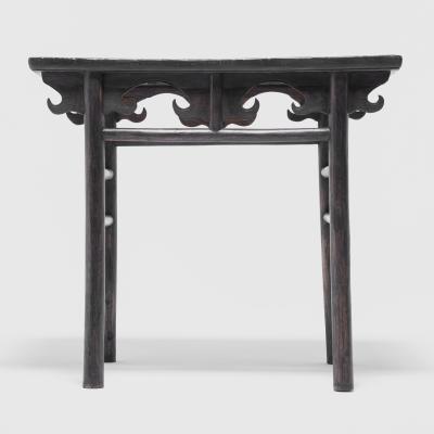 Round Leg Wine Table