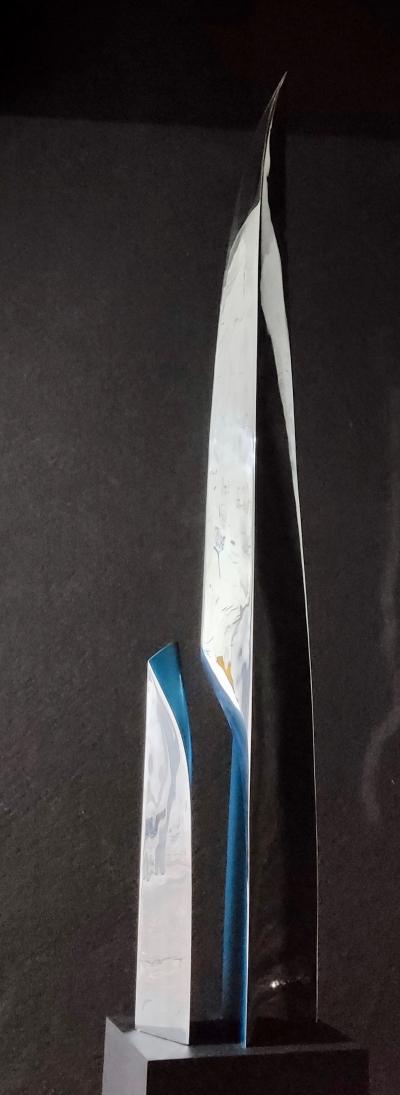 Santiago Medina ECCENTRIC INDOOR MONUMENTAL Santiago Medina