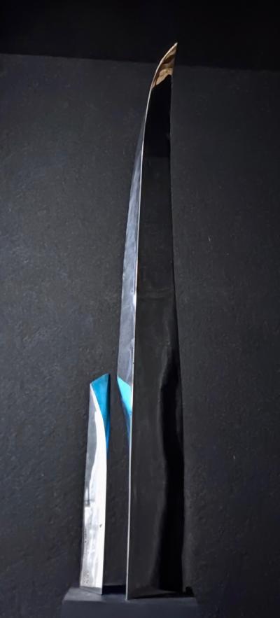 Santiago Medina ECCENTRIC INDOOR MONUMENTAL Santiago Medina