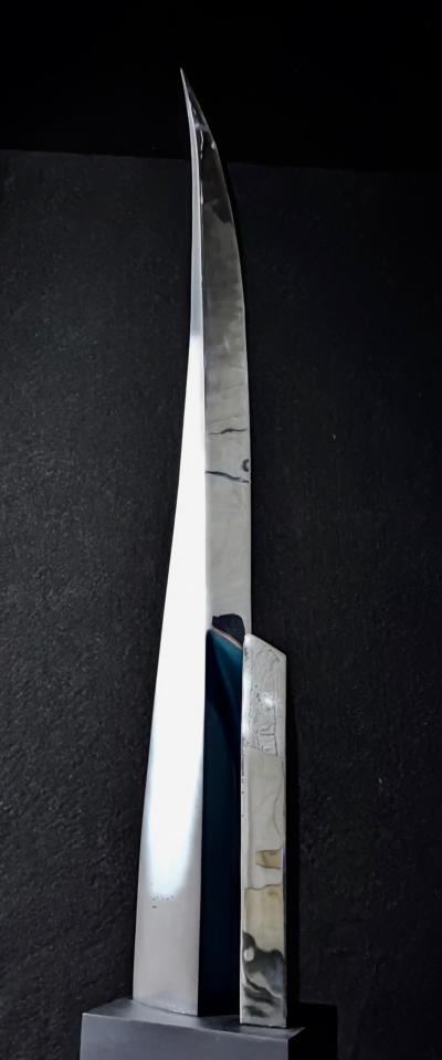 Santiago Medina ECCENTRIC INDOOR MONUMENTAL Santiago Medina