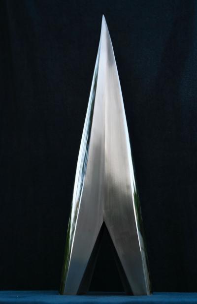 Santiago Medina RED PINNACLE TABLE TOP Santiago Medina