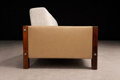 Sergio Rodrigues Sofa Millor in Rosewood Fabric Leather Sergio Rodrigues 1960s Lot 67A