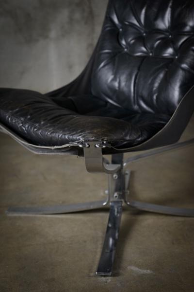 Sigurd Resell Sigurd Resell Pair of Falcon Chairs